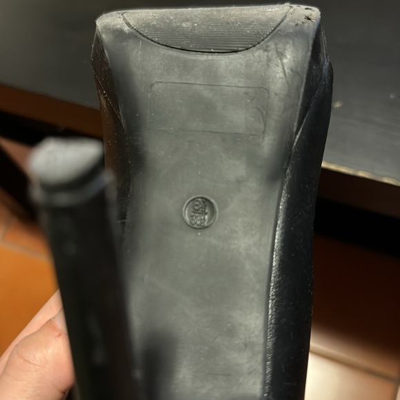 Black heels - Picture 5 of 8